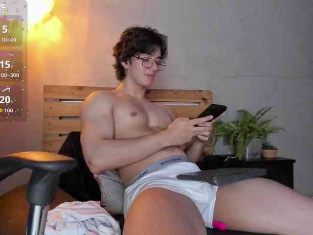 david-huge david-huge