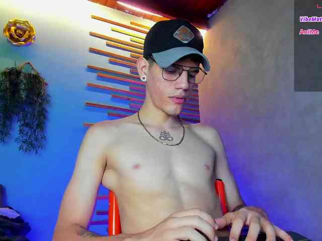 david-huge david-huge