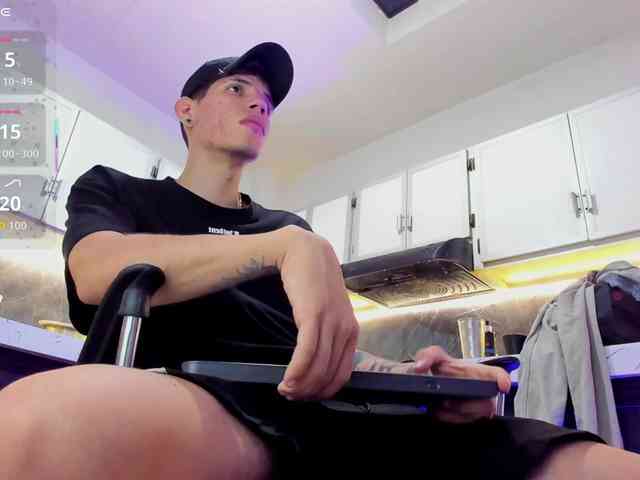 david-huge david-huge