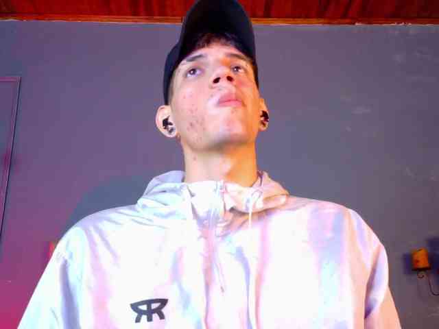 david-huge david-huge