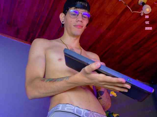 david-huge david-huge