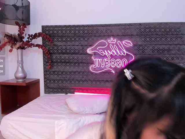 Lilbye066evil webcam