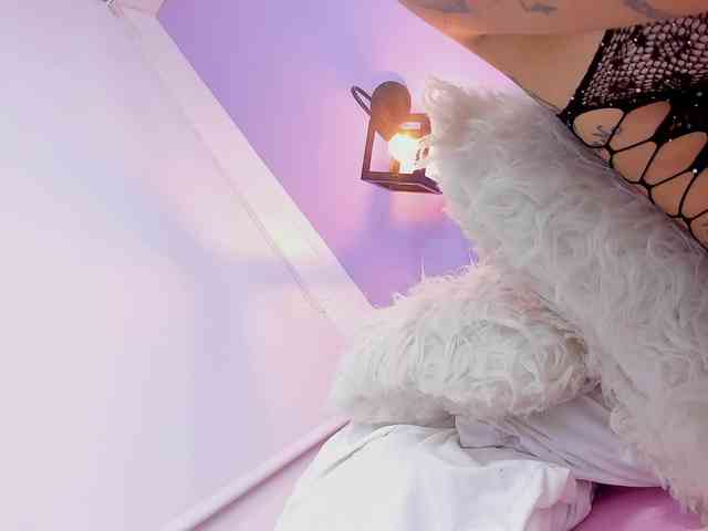 SilvanaCruz Live Webcam on BongaCams