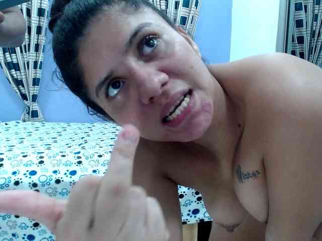 couplesexlatin69 webcam