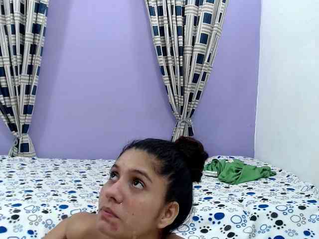 couplesexlatin69 webcam