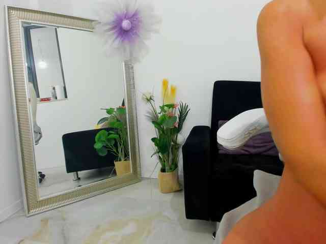 HotGia06 webcam