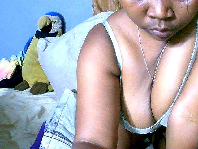 Elisahh webcam