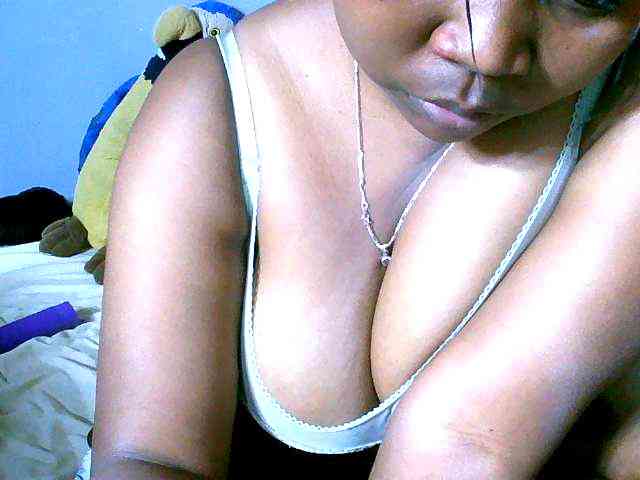 Elisahh webcam