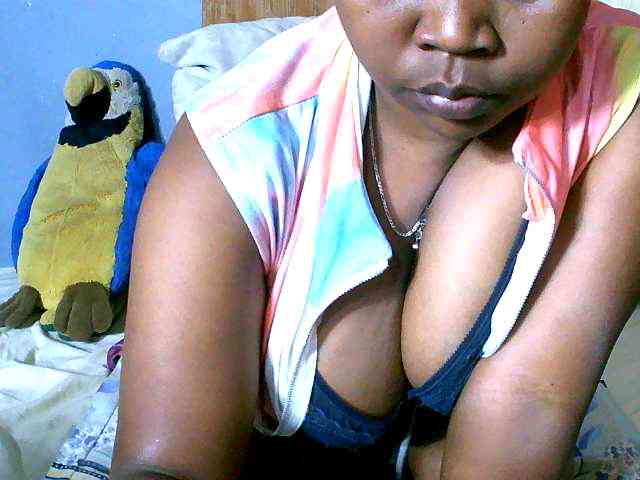 Elisahh webcam