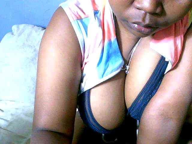 Elisahh webcam