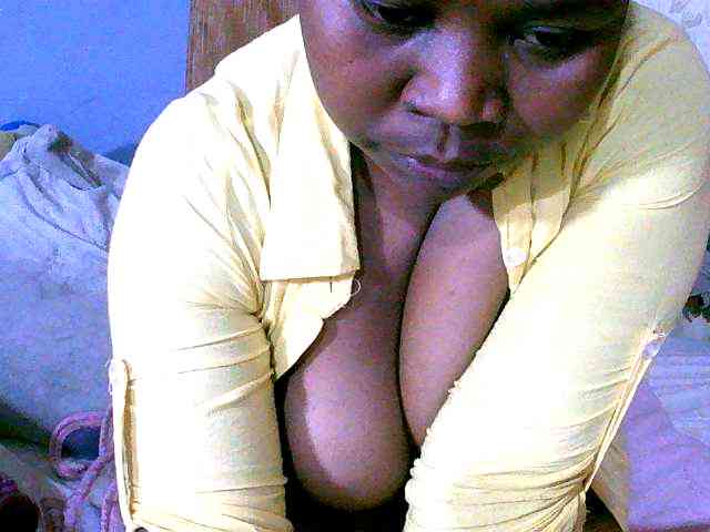 Elisahh webcam