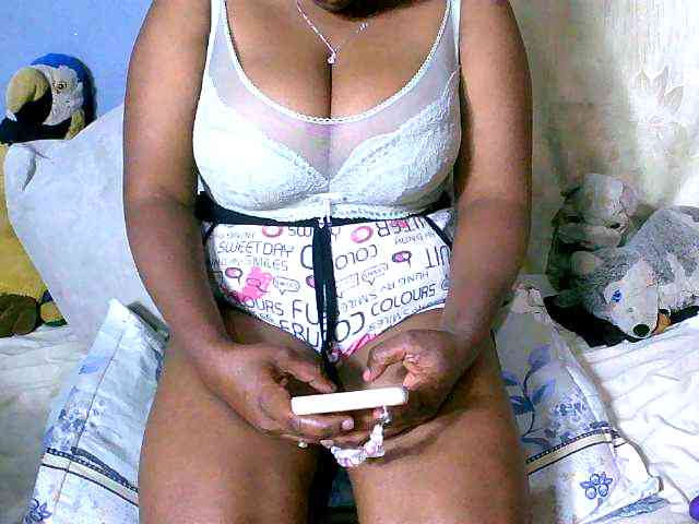 Elisahh webcam