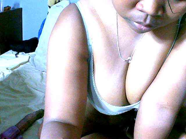 Elisahh webcam