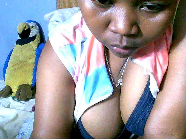 Elisahh webcam