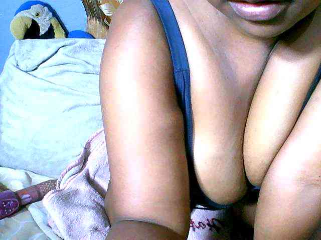 Elisahh webcam