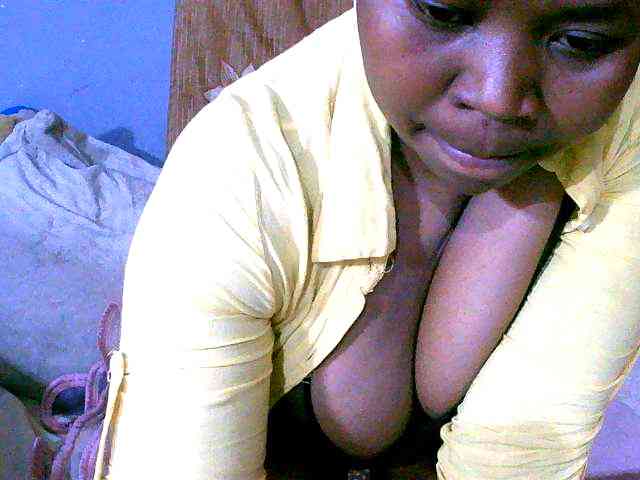 Elisahh webcam