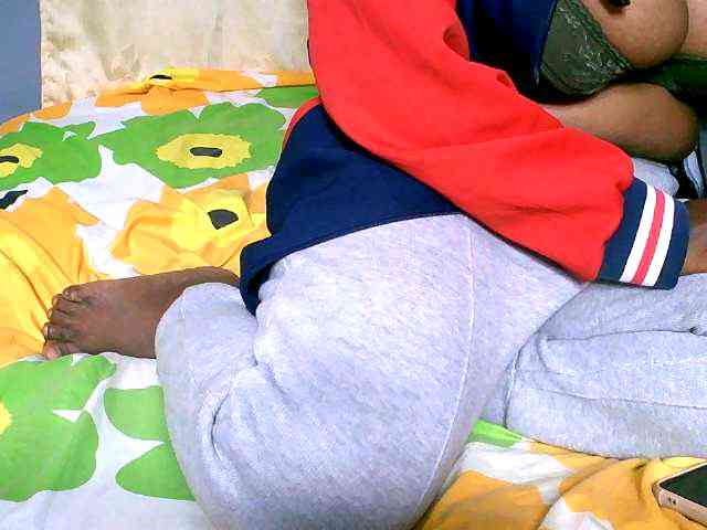Elisahh webcam