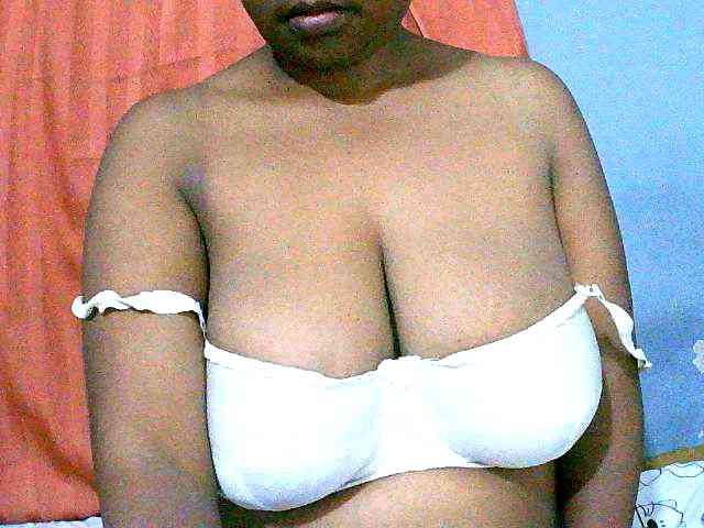 Elisahh webcam
