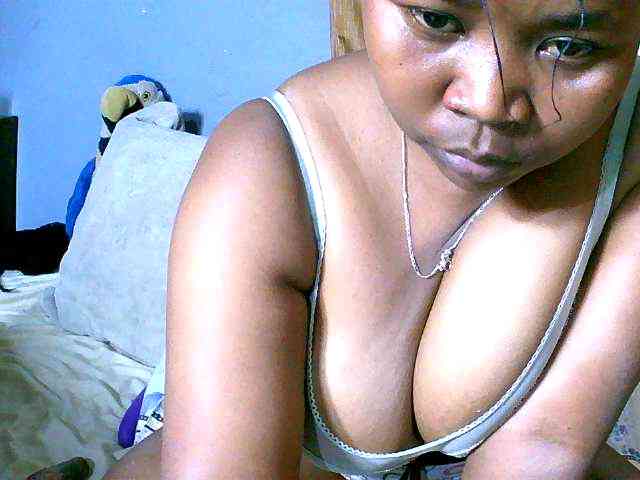 Elisahh webcam