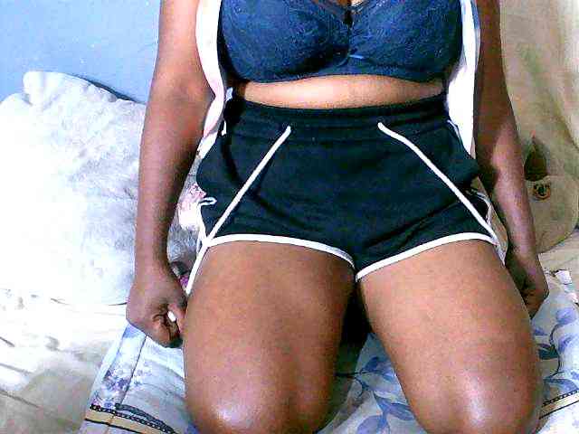 Elisahh webcam