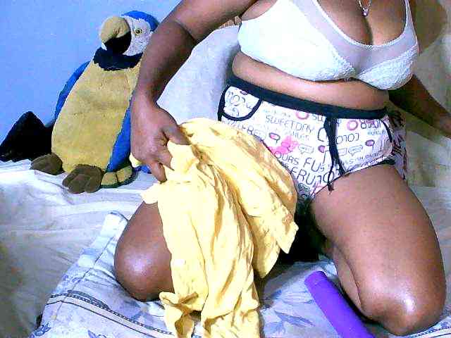 Elisahh webcam