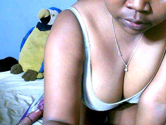 Elisahh webcam