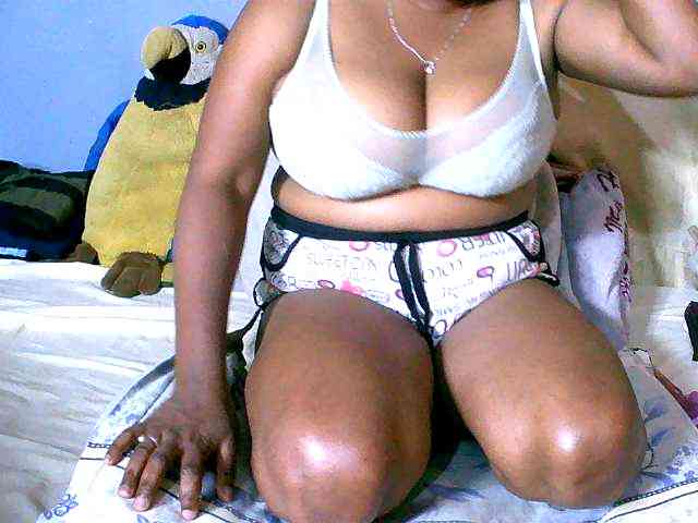 Elisahh webcam