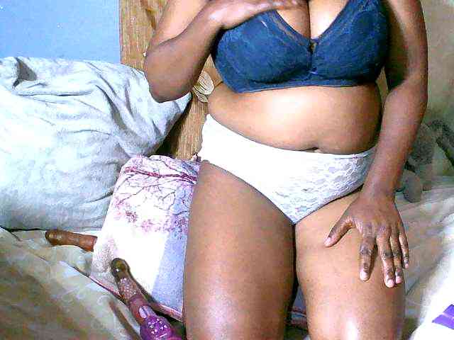 Elisahh webcam