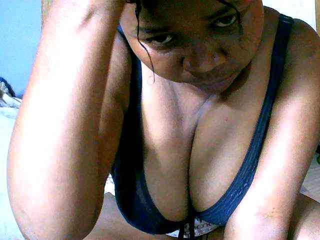 Elisahh webcam