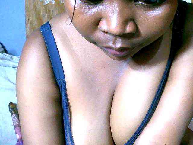 Elisahh webcam
