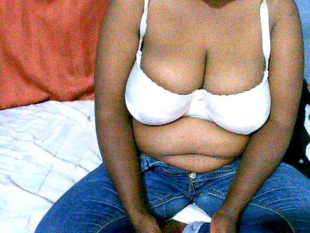 Elisahh webcam