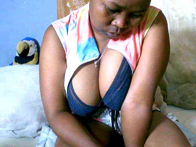 Elisahh webcam