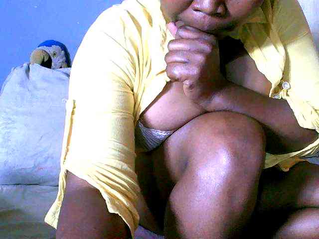 Elisahh webcam