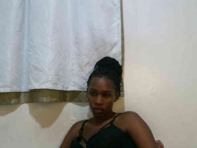 sweet-brown webcam