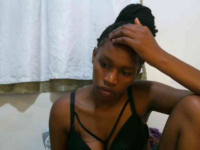 sweet-brown webcam