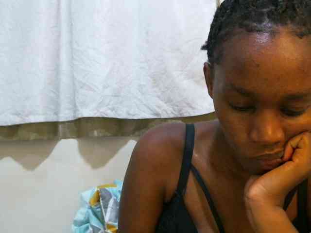 sweet-brown webcam