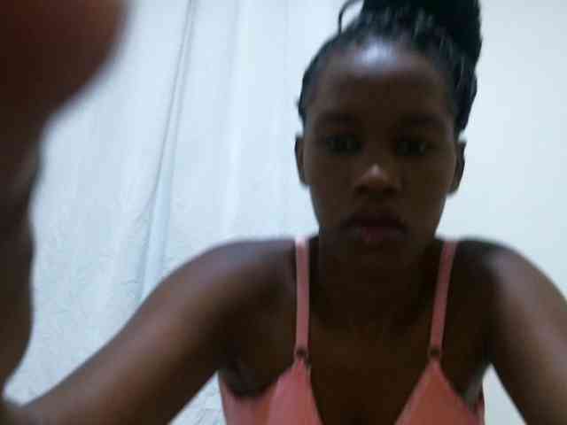 sweet-brown webcam