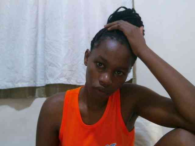 sweet-brown webcam