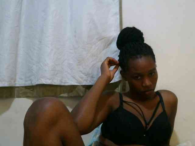 sweet-brown webcam
