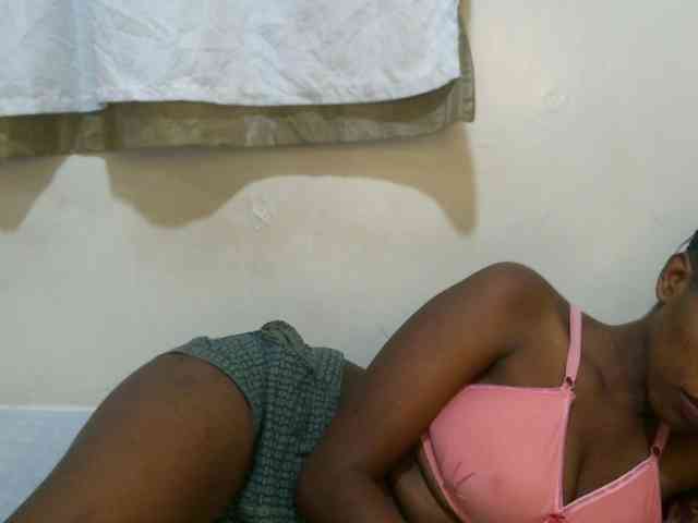 sweet-brown webcam