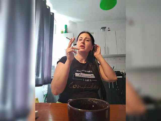 Monicamilf (35, White Cam Girl) performing squirt.