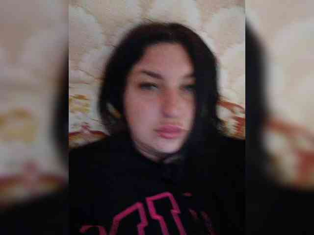 MonicaMilf webcam