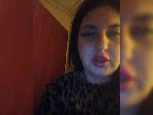 MonicaMilf webcam