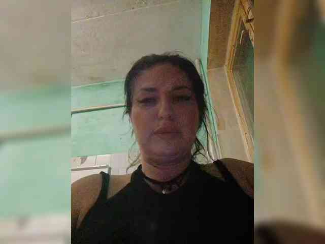 MonicaMilf webcam
