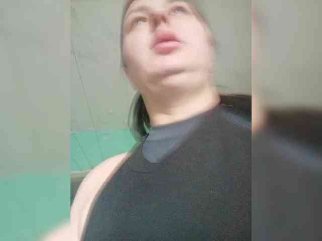 MonicaMilf webcam