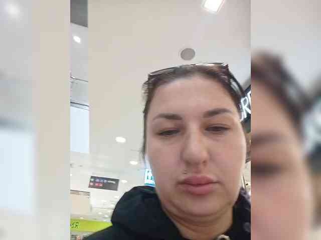 MonicaMilf webcam