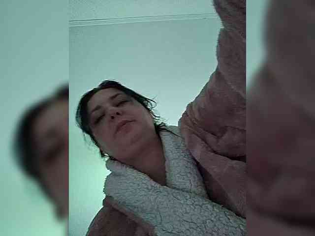 MonicaMilf webcam