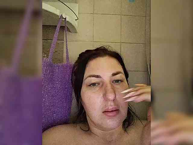 MonicaMilf webcam