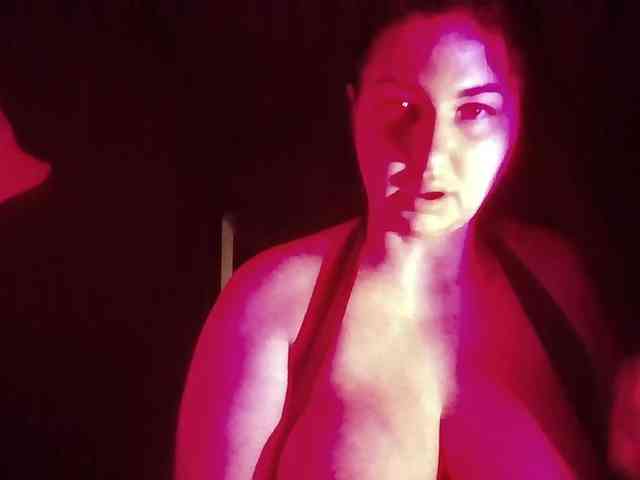MonicaMilf webcam