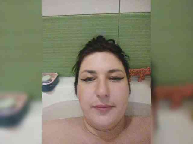 MonicaMilf webcam